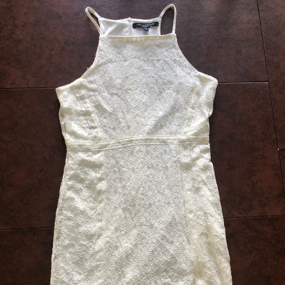 White lace tight dress